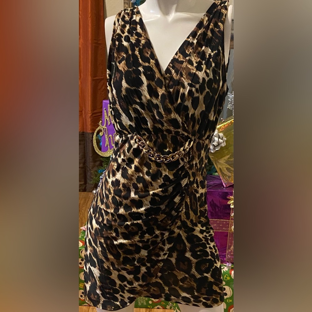 Leopard V-cut dress